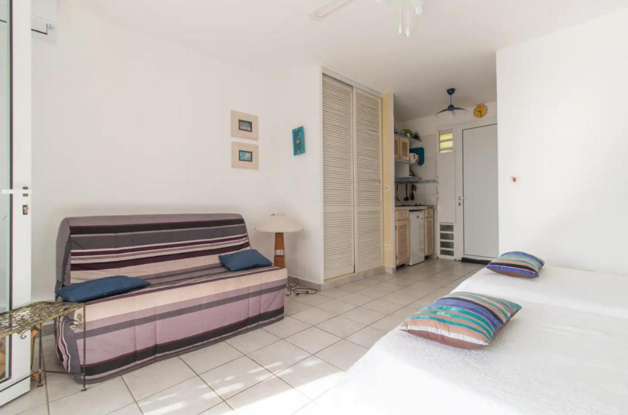 Апартаменты Un Pied-A-Terre Face A La Marina Le Marin Экстерьер фото